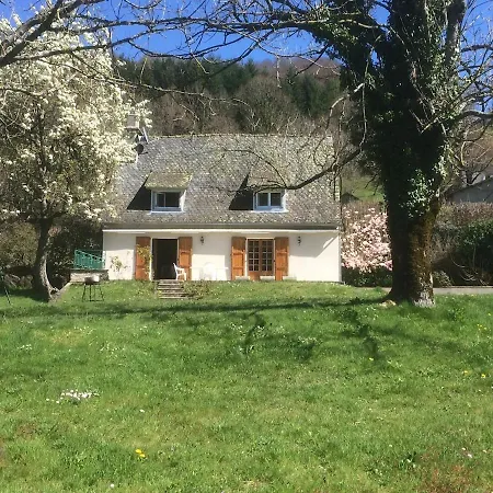 Maison 6 Personnes Au Coeur De La Nature Avec Piscine Parc Des Volcans Laroquevieille